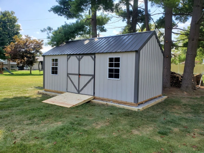 10x20 Ranch with Metal Siding