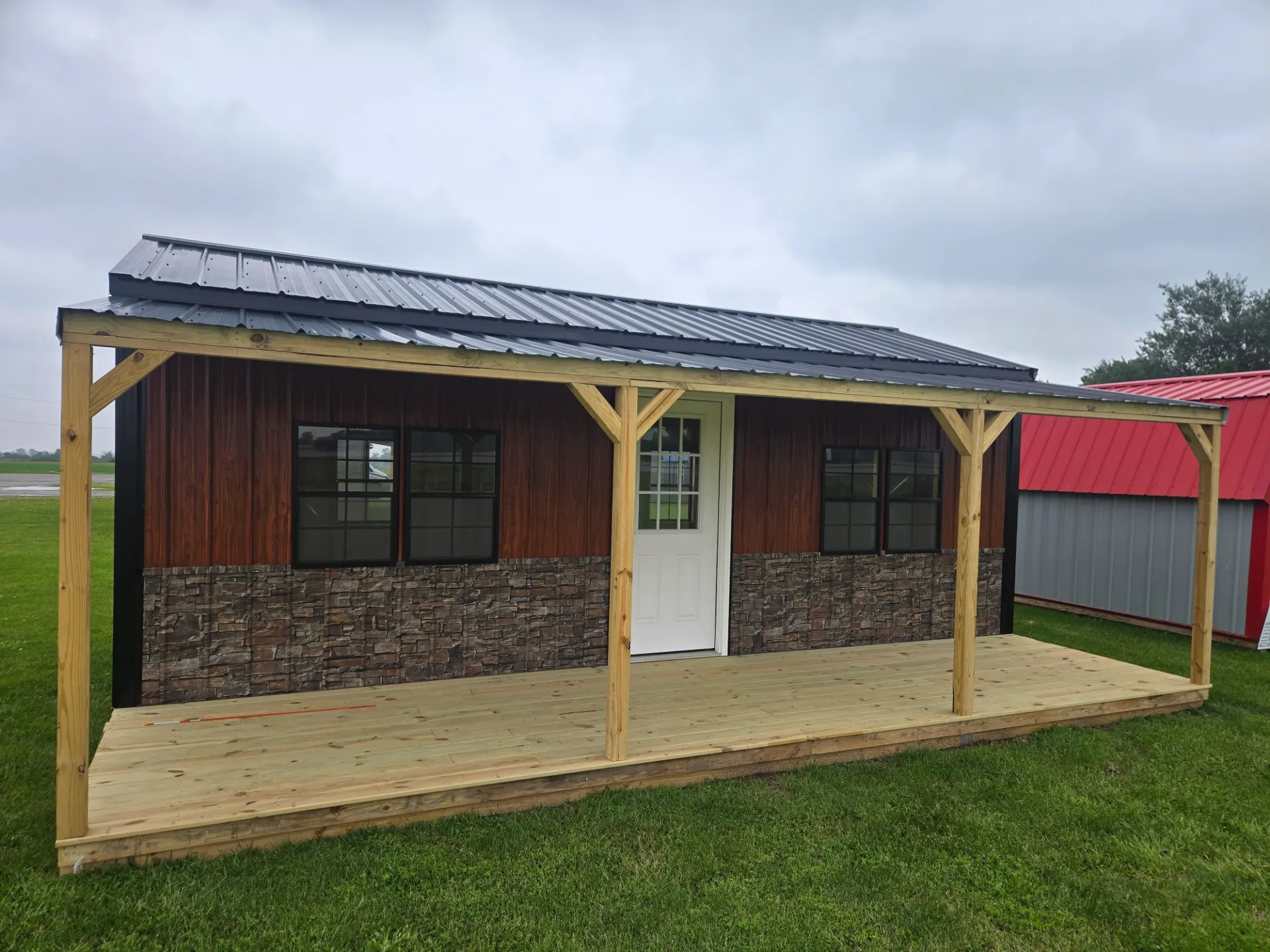 [EM0425151] Deluxe Cabin 12x24