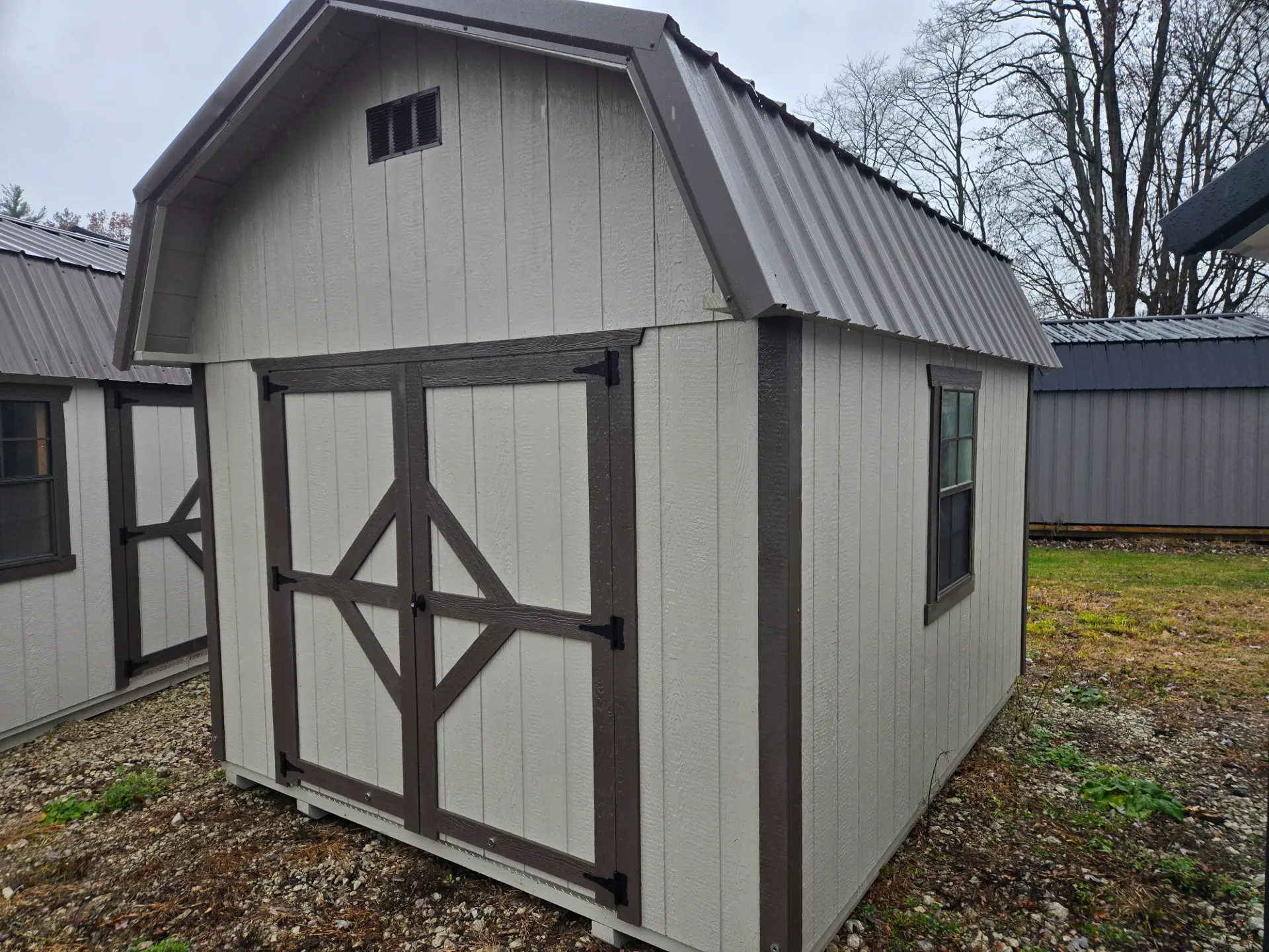 [545-25] Lofted Barn 10x12